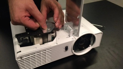 projector lamp replacement