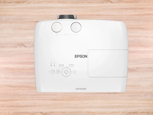 Epson Home Cinema 3200 top